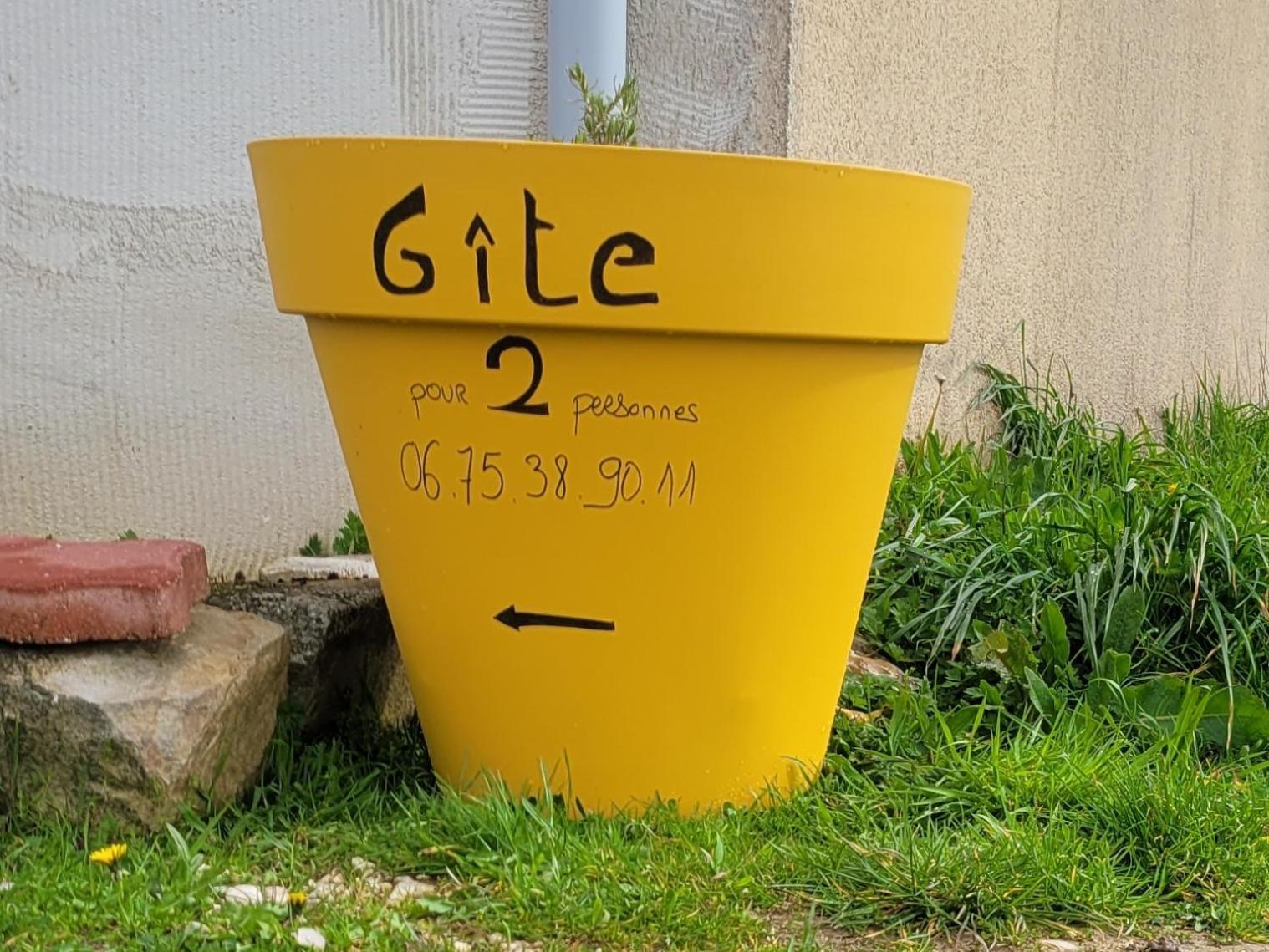 Vila A La Campagne Yevres Exteriér fotografie